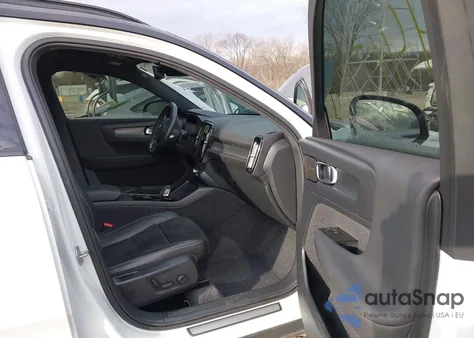 2021 Volvo Xc40 T5 R-Design from USA, damaged, VIN YV4162UM3M2617296